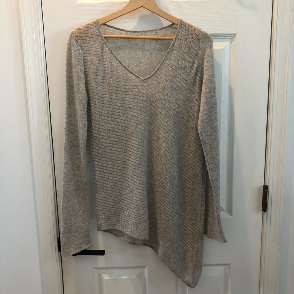 Cashmere lightweight sweater